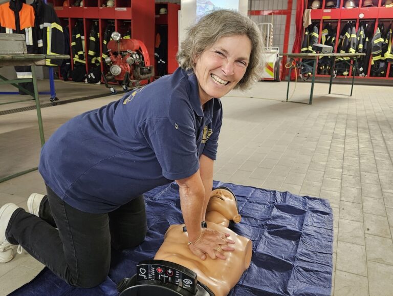 MdL Kerstin Celina bei der langen Nacht der Feuerwehr 2024