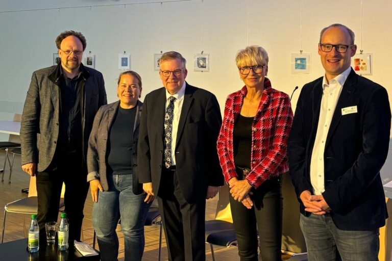 Podiumsdiskussion „Orte der Demokratie“ mit Patrick Friedl in Würzburg
